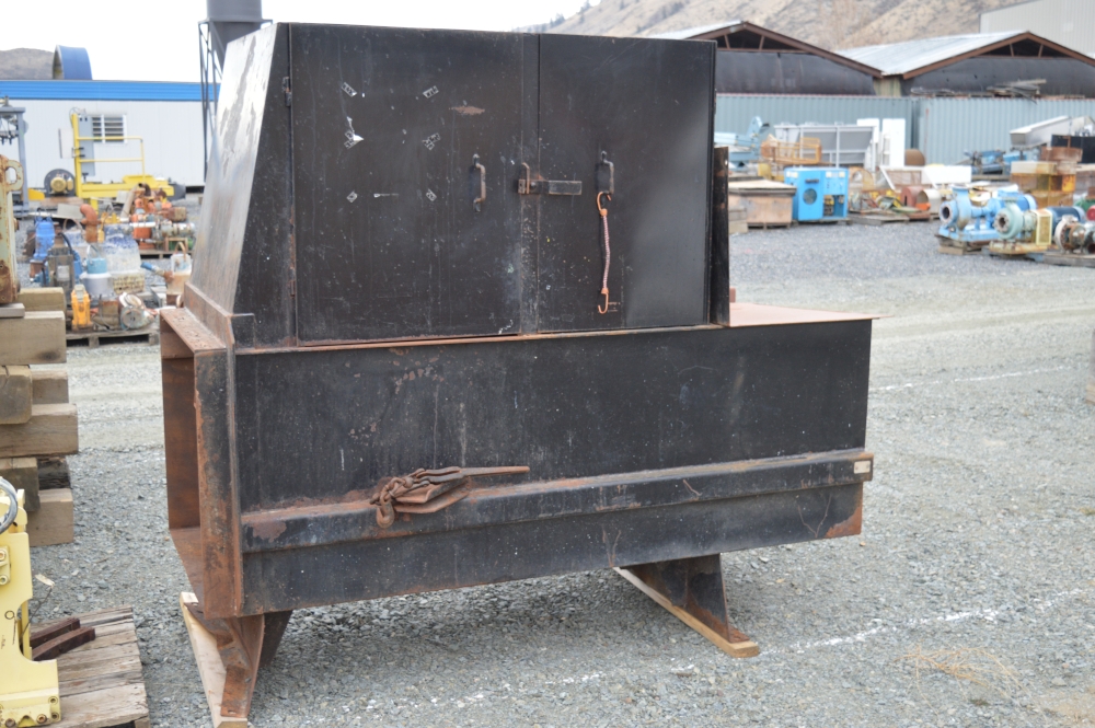 Universal Handling Equipment Compactor