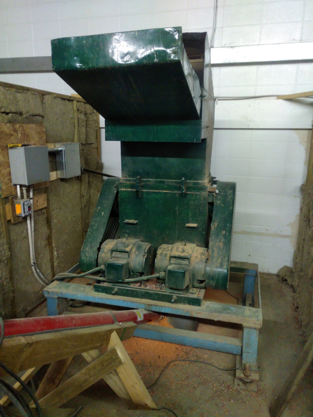 12 in. x 28 in. Granulator