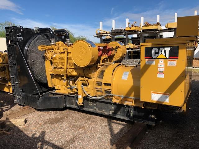 CAT 900 kW 240/480V Diesel Generator
