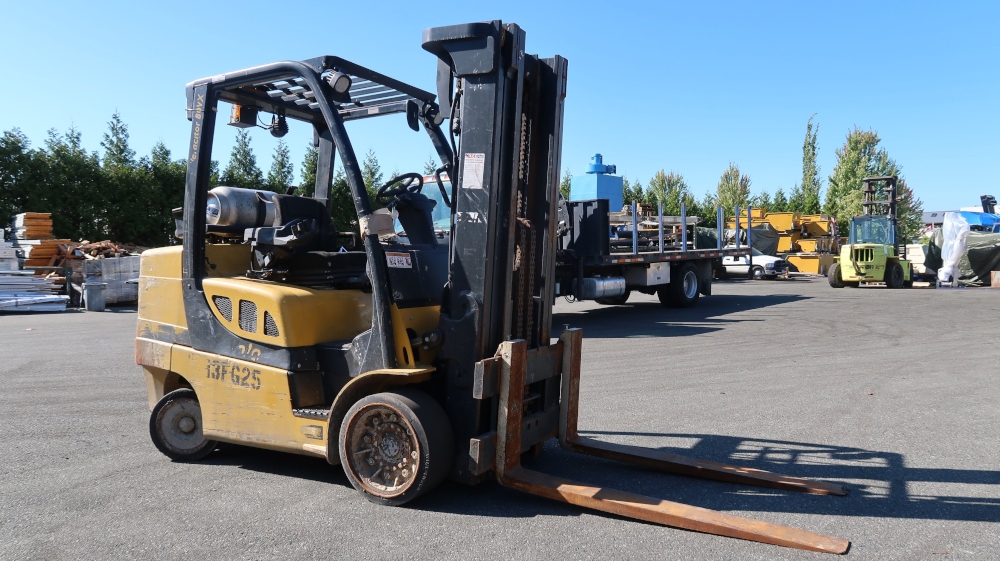 Chariot élévateur Yale de 8 000 lb