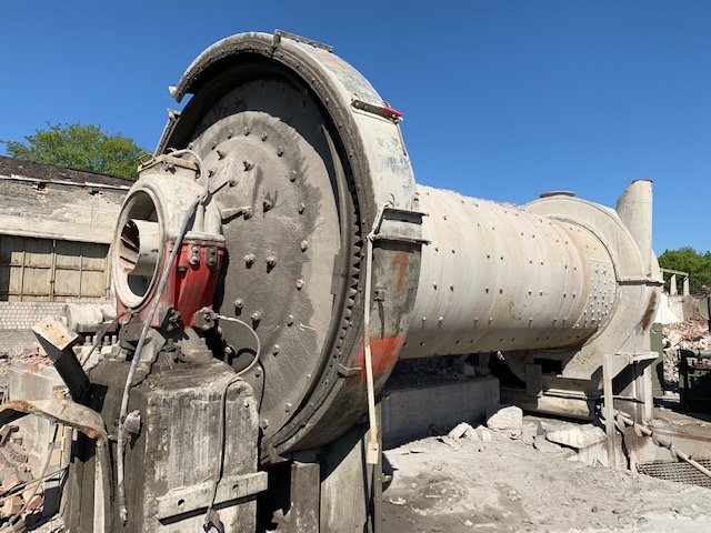 2000 mm x 5470 mm (6.5 ft. x 18 ft.) Ball Mill
