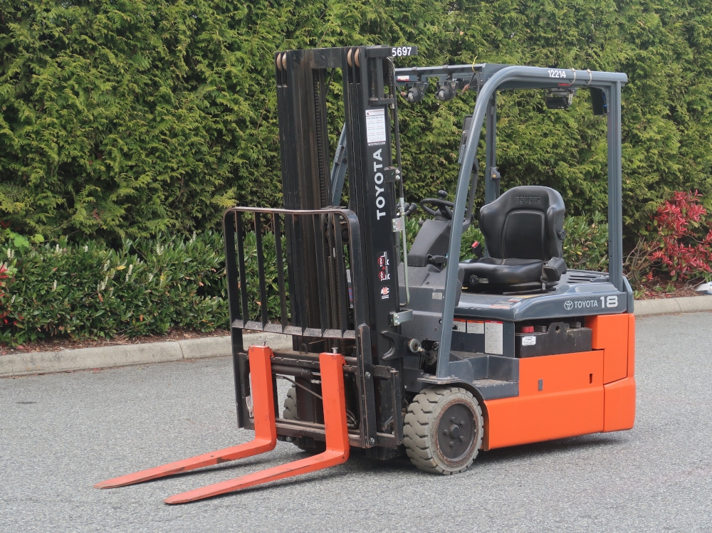 Montacarga Toyota de 3,500 lbs