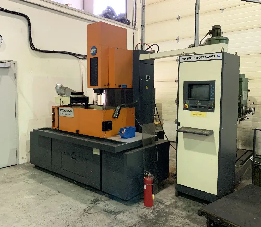 Máquina de electroerosión por inmersión CNC Roboform 400