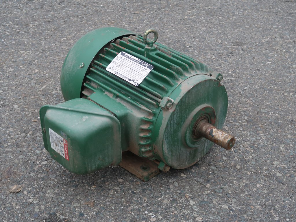 Moteur Toshiba 7,5 CV