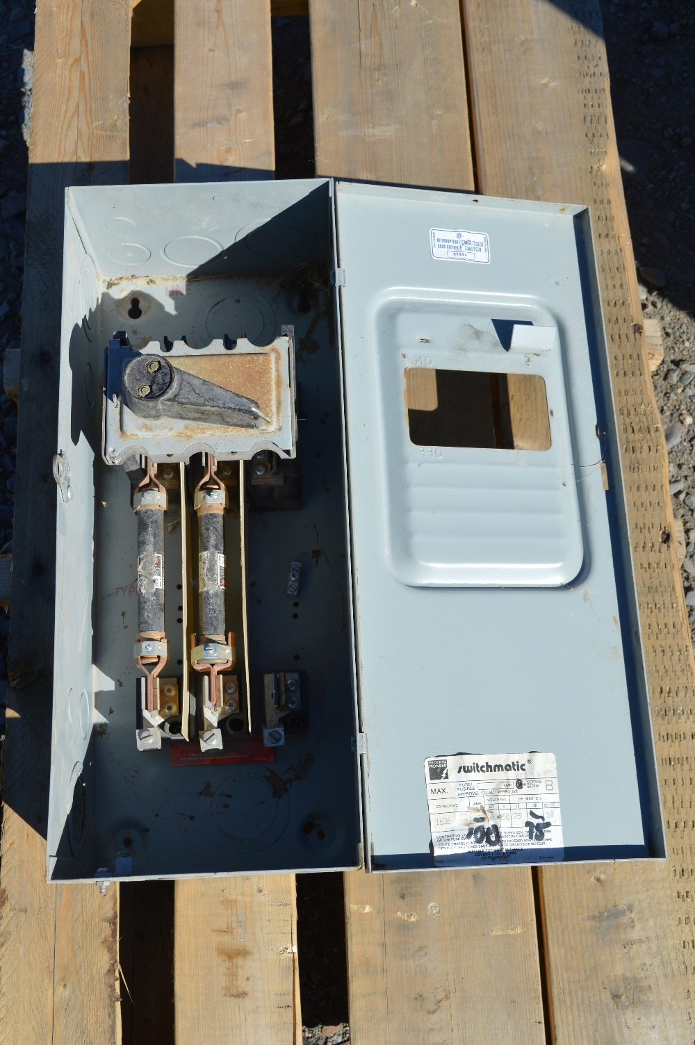 Desconectador Fusible Federal Pioneer de 100 amp