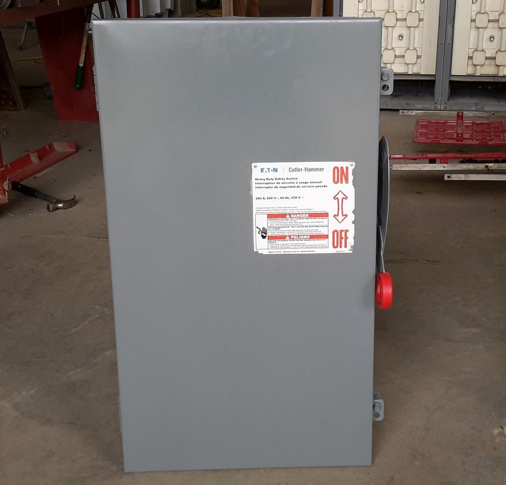 Cutler-Hammer 200 Amp Disconnect