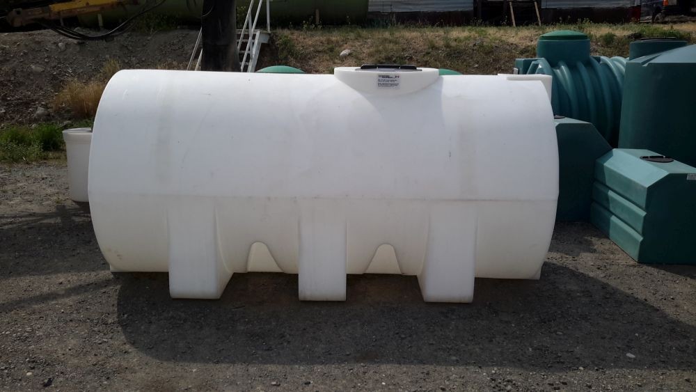 Horizontal RKLT 1000 Gallon Leg Tanks