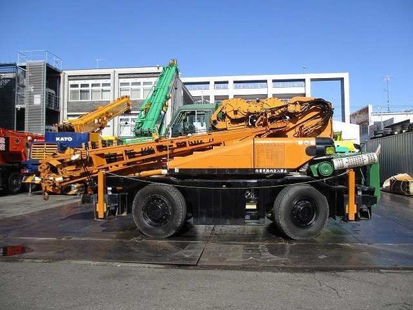 Grue tout terrain Kobelco de 16 tonnes