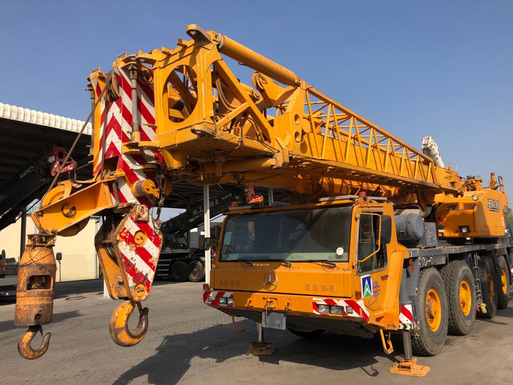 Grue sur chenilles Tadno AR100M