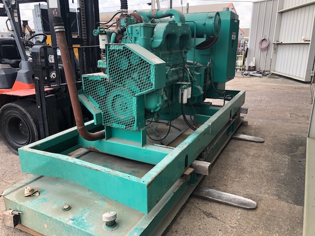 Générateur diesel Cummins 200 kW 277-480 volts