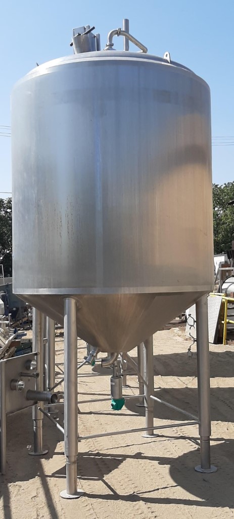 APV 1,500 Gallon Stainless Steel Tank