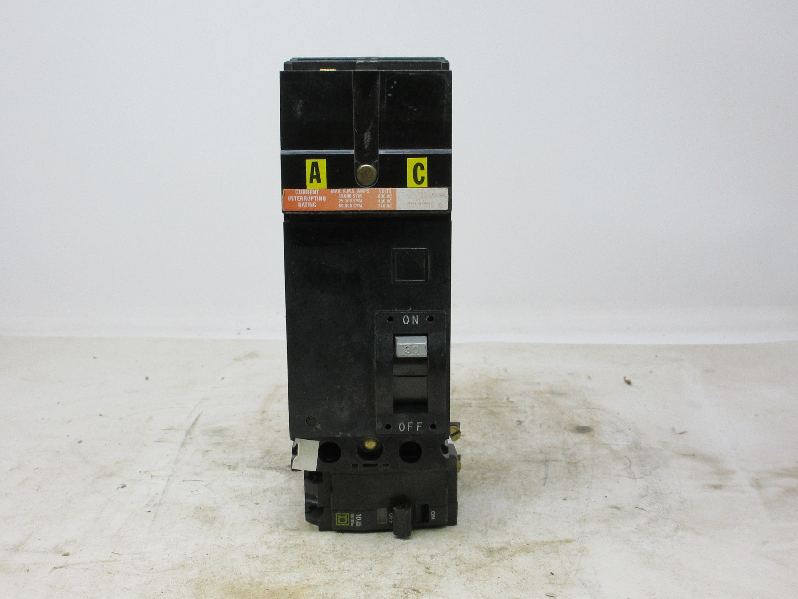 Disjoncteur carré D 2 pôles 30 A