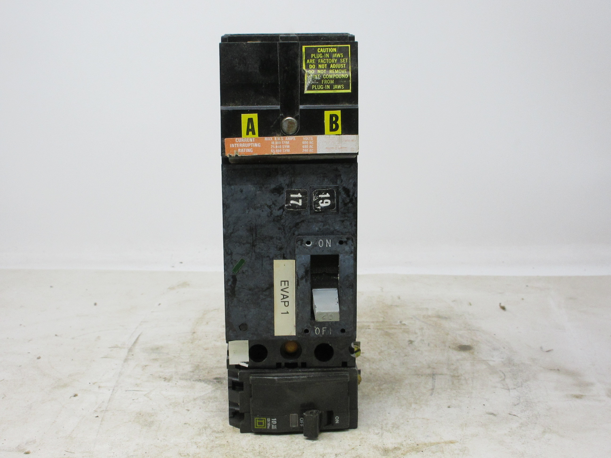 Square D 2 Pole 40 Amp Breaker