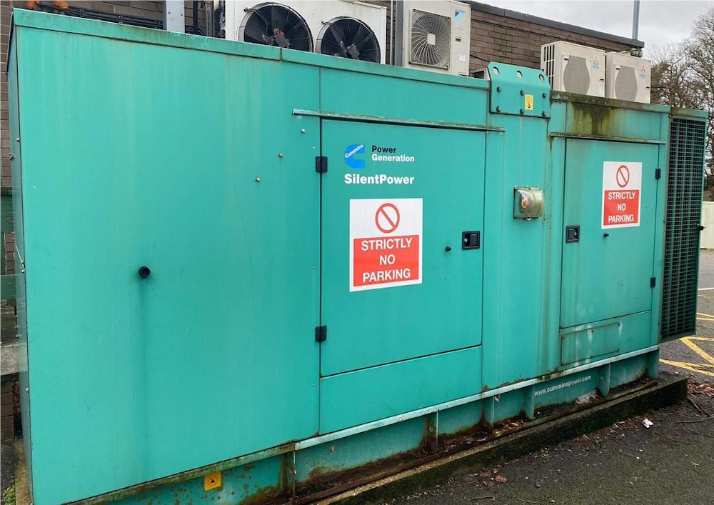 Cummins 240 kW 400 Volt Diesel Generator