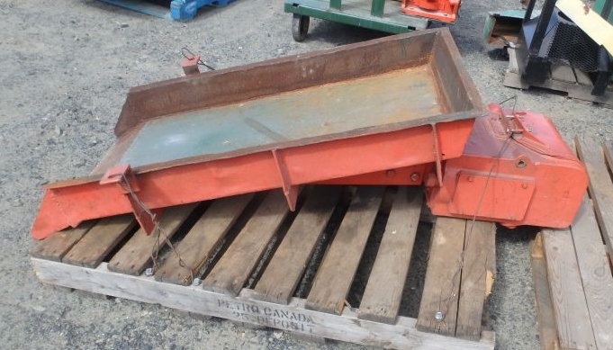Syntron Mangeoire vibrante 24 po x 42 po