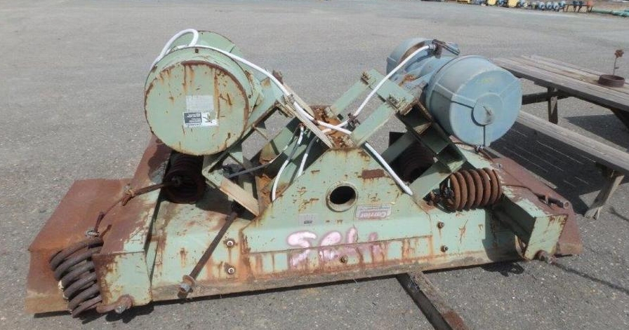 Carrier 2 ft. x 9 ft. Vibrating Pan Feeder