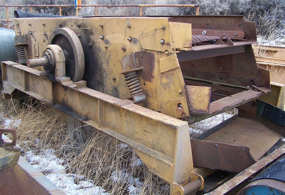 4 ft x 10 ft Inclined Vibrating Screen