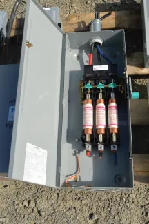 Siemens 200 Amp Fusible Disconnect