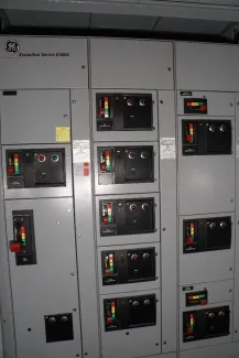 New, Unused Surplus 2014 GE Evolution Series E9000 6 Bank MCC