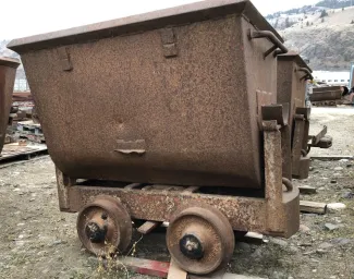 15 Cubic Foot Wabi Rocker Side Dump Mine Cars