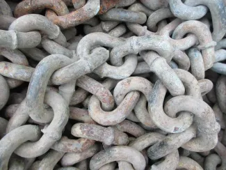 700ft of 1/2in Chain