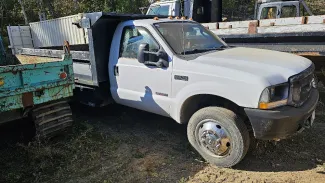 2004 Ford Super Duty F-550 XL Dump Truck
