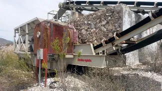 Cedarapids 28 in x 45 in Jaw Crusher
