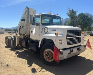 Ford L9000 Knuckle-Boom Crane Truck