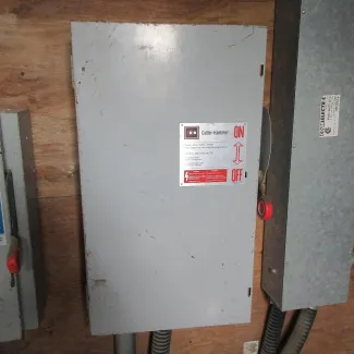 Cutler Hammer 200 Amp Fusible Disconnect