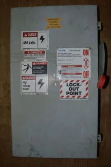 Cutler Hammer 200 Amp Disconnect