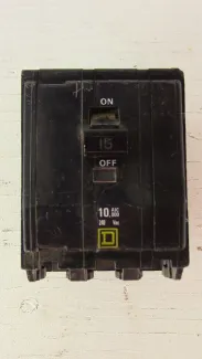 Square D 3 Pole 15 Amp Plug-in Breaker