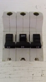 Federal Pioneer 3 Pole 20 Amp Bolt-on Breaker
