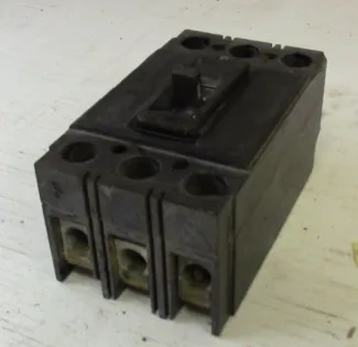 Federal Pioneer 3 Pole 200 Amp Breaker