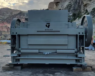 Gundlach 8030 4-Roll 2-Stage Roll Crusher