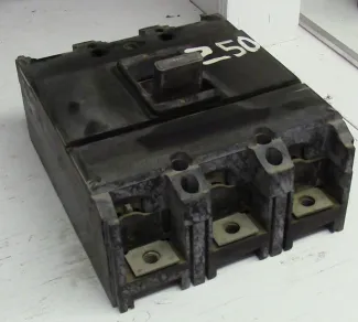 Interruptor Federal Pioneer de 3 Polos 250 Amp