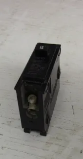 Cutler Hammer 1 Pole 15 Amp Push-in Breaker