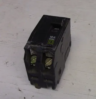 Square D 2 Pole 15 Amp Push-in Breaker