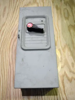 Desconetor Fusible  Federal Eléctric de 100 Amp