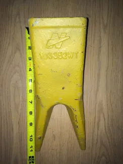 1U3352WT Twin Tiger Tooth