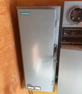 Siemens 600 Amp 240 Volt Fusible Disconnect