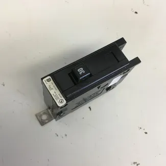Disjoncteur boulonné Cutler Hammer, 1 pôle, 30 A