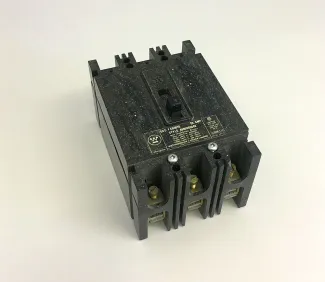 Disyuntor FB Westinghouse de 3 polos y 70 amperios