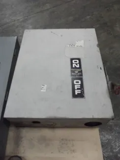 General Electric 600 Amp Heavy Duty Disconnect