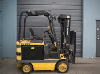 Elevadora Doosan BC25S de 5000 lb