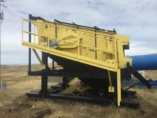 Allis-Chalmers 6 ft x 15 ft 2 Deck Incline Screen