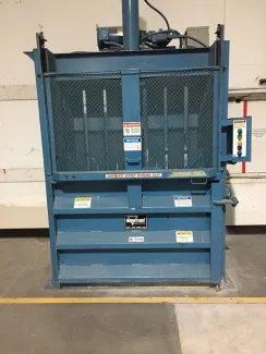 Marathon V-6030 Vertical Baler