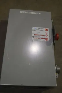 Cutler Hammer 200 Amp Disconnect