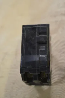 Disjoncteur carré D 2 pôles 30 A