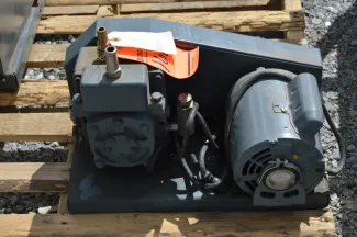 Welch 1400 Duo-Seal Vacuum Pump