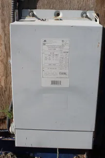 7.5 KVA Hammond 480/240 - 240/120 single phase For Sale